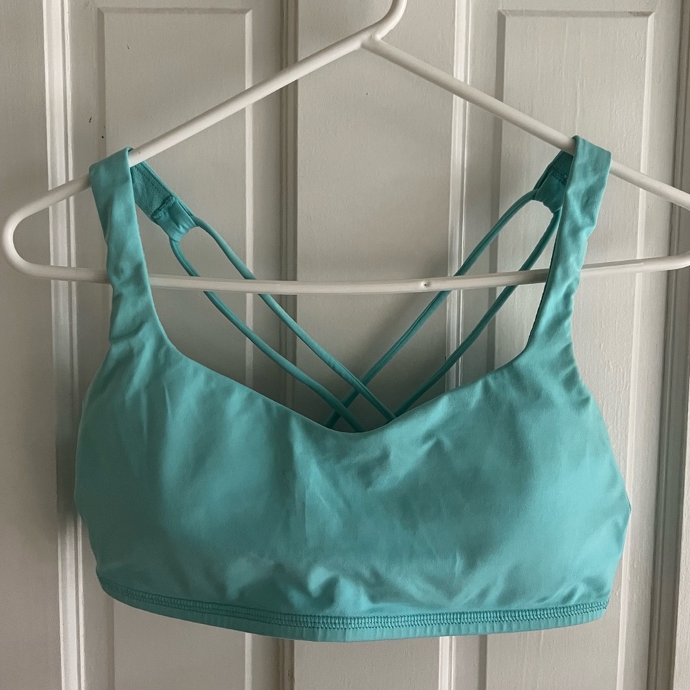 LULULEMON BRA SIZE 8